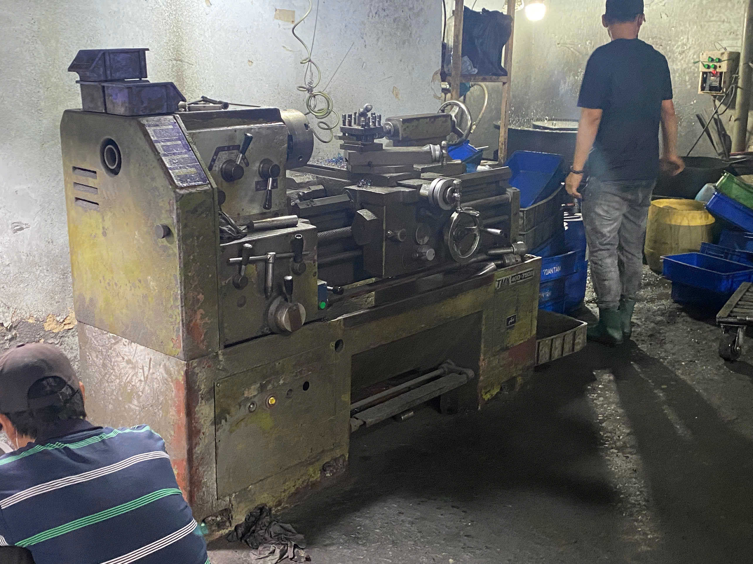 Lathe machine.jpg